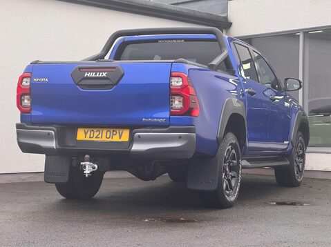 Toyota Hilux INVINCIBLE X 4WD D-4D DCB 27