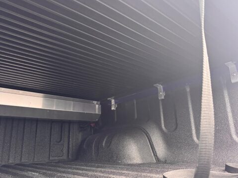 Toyota Hilux INVINCIBLE X 4WD D-4D DCB 63