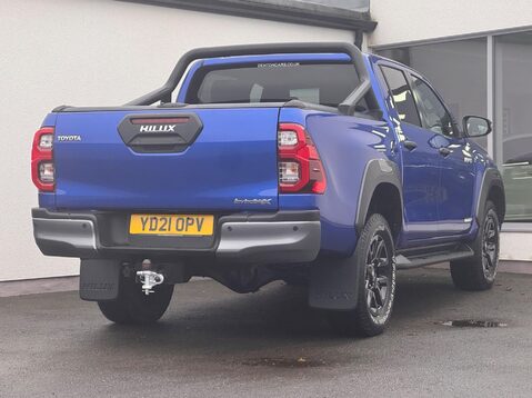Toyota Hilux INVINCIBLE X 4WD D-4D DCB 28