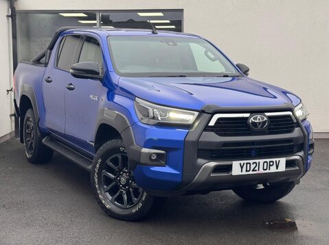 Toyota Hilux INVINCIBLE X 4WD D-4D DCB 1