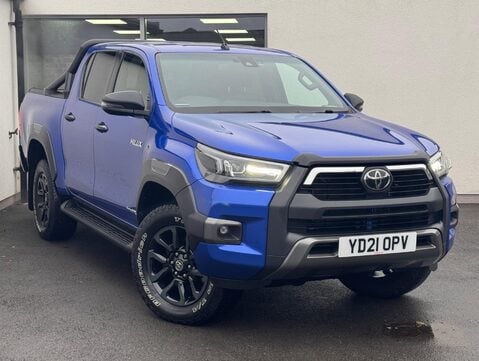Toyota Hilux INVINCIBLE X 4WD D-4D DCB