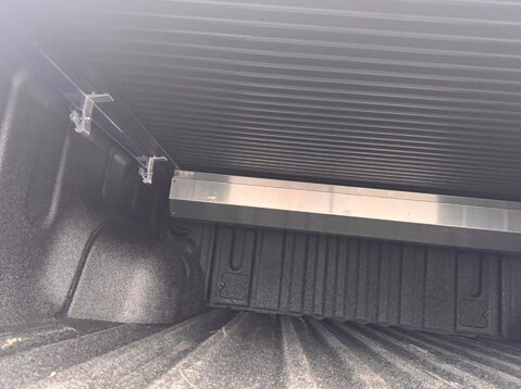 Toyota Hilux INVINCIBLE X 4WD D-4D DCB 81