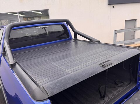 Toyota Hilux INVINCIBLE X 4WD D-4D DCB 85