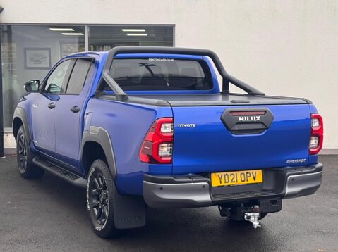 Toyota Hilux INVINCIBLE X 4WD D-4D DCB 19