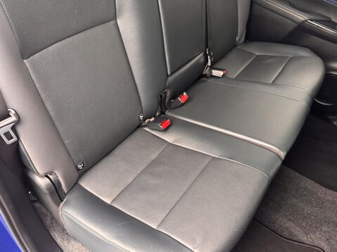 Toyota Hilux INVINCIBLE X 4WD D-4D DCB 73