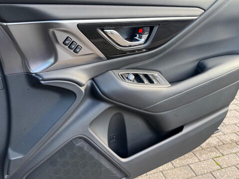 Subaru Outback TOURING 39