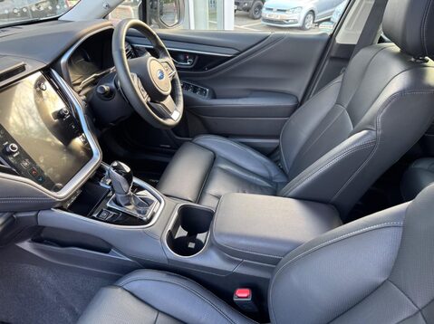 Subaru Outback TOURING 26