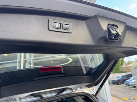 Subaru Outback TOURING 32