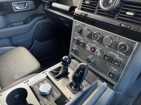 Ineos Grenadier FIELDMASTER EDITION 19