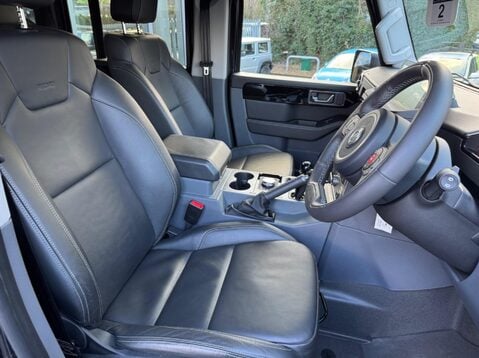 Ineos Grenadier FIELDMASTER EDITION 17