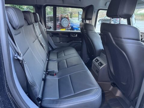 Ineos Grenadier FIELDMASTER EDITION 42