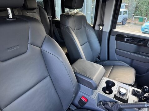 Ineos Grenadier FIELDMASTER EDITION 29