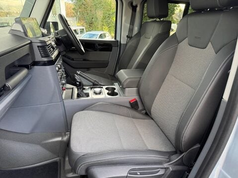 Ineos Grenadier TRIALMASTER EDITION 36