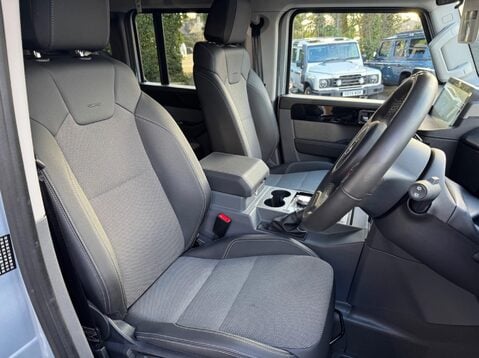 Ineos Grenadier TRIALMASTER EDITION 18