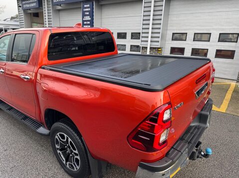 Toyota Hilux INVINCIBLE 4WD D-4D DCB 5