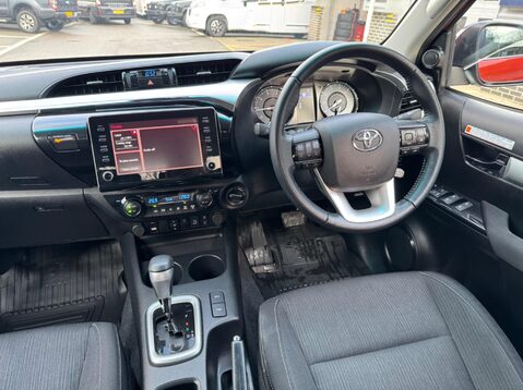 Toyota Hilux INVINCIBLE 4WD D-4D DCB 15