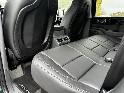 Ineos Grenadier FIELDMASTER EDITION 43