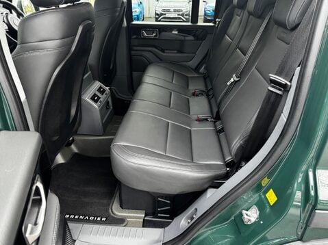 Ineos Grenadier FIELDMASTER EDITION 42