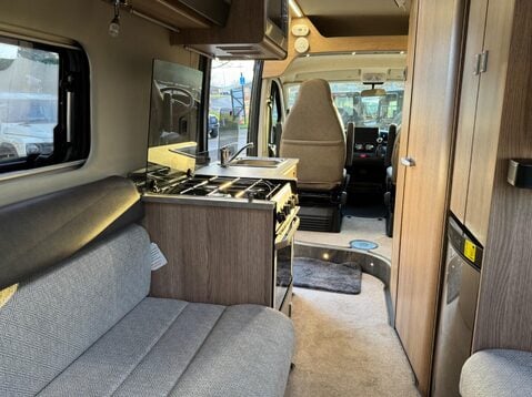 Auto-Trail V-Line 635 35 C/C MULTIJET II 36