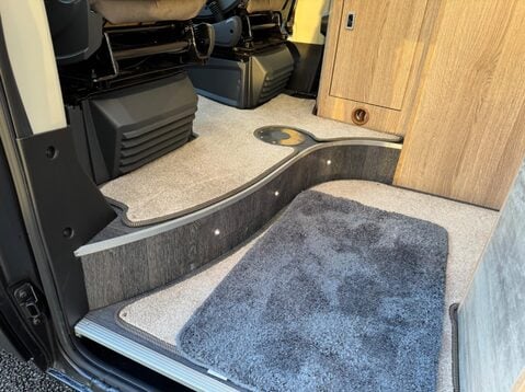 Auto-Trail V-Line 635 35 C/C MULTIJET II 19