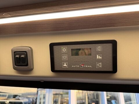 Auto-Trail V-Line 635 35 C/C MULTIJET II 28