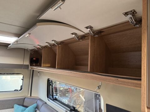 Auto-Trail V-Line 635 35 C/C MULTIJET II 31