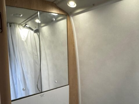 Auto-Trail V-Line 635 35 C/C MULTIJET II 26