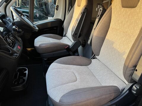 Auto-Trail V-Line 635 35 C/C MULTIJET II 58