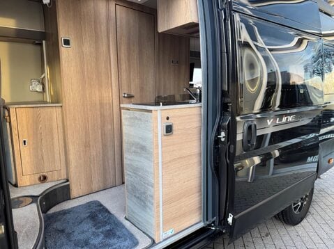 Auto-Trail V-Line 635 35 C/C MULTIJET II 61