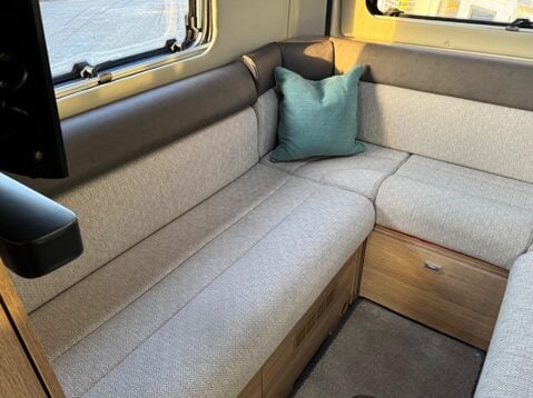 Auto-Trail V-Line 635 35 C/C MULTIJET II 40