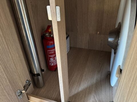 Auto-Trail V-Line 635 35 C/C MULTIJET II 23