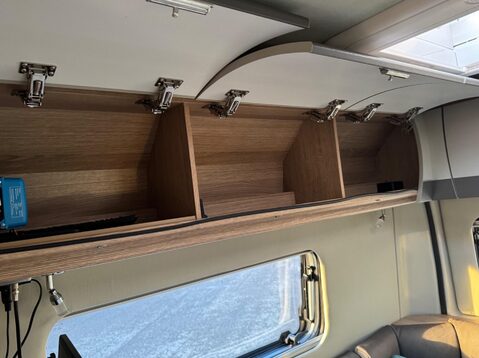 Auto-Trail V-Line 635 35 C/C MULTIJET II 33