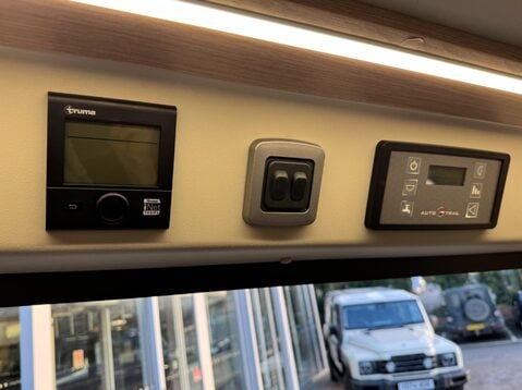 Auto-Trail V-Line 635 35 C/C MULTIJET II 29