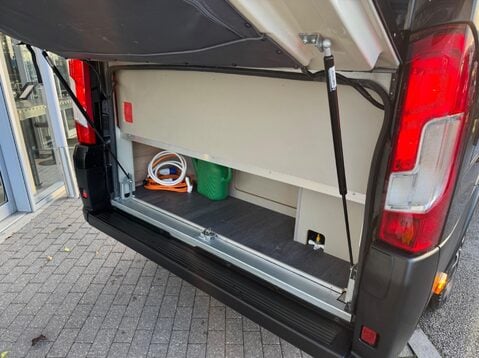 Auto-Trail V-Line 635 35 C/C MULTIJET II 74