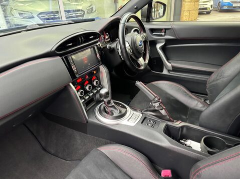 Subaru BRZ SE LUX 17