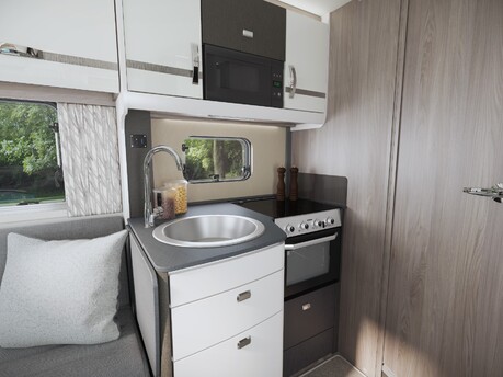2025 Swift Escape 8