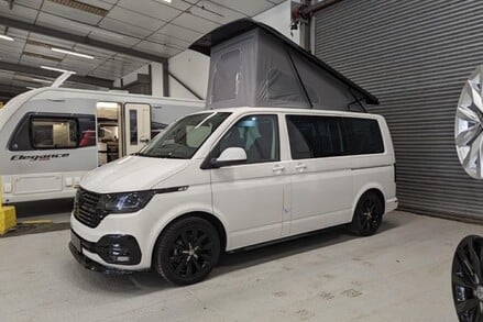 Volkswagen Transporter 2024 Bespoke VW Highline 150hp Manual Candy White 4