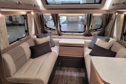 Swift Challenger 560 Exclusive 2025 Challenger 560 Exclusive 5