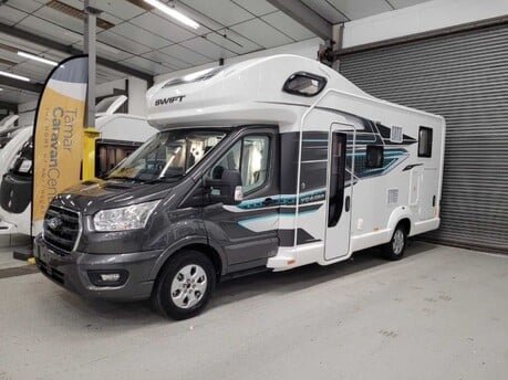 Swift Voyager 485 Swift Voyager 485 Automatic