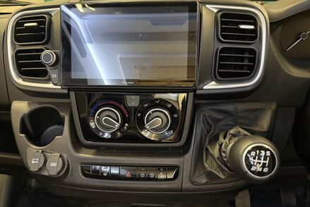 Pilote V600G 2023 Pilote V600G Premium Van Manual 9