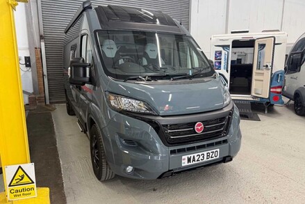 Pilote V600G 2023 Pilote V600G Premium Van Manual 6