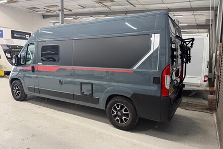Pilote V600G 2023 Pilote V600G Premium Van Manual 5