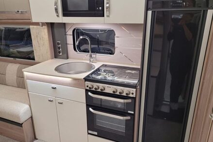 Swift Challenger 480 Swift Challenger Exclusive 480 2024 Model 11