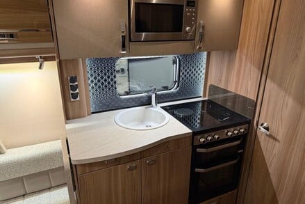 Swift Fairway 16