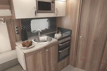 Swift Challenger X 8