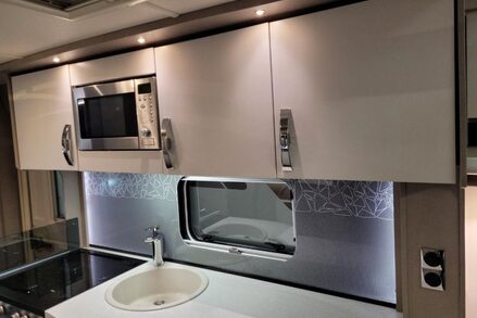 Swift Celebration 635 6 Berth Double Dinette 11