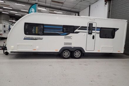 Swift Celebration 635 6 Berth Double Dinette 5