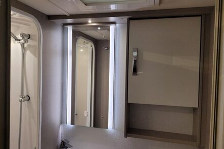 Swift Celebration 635 6 Berth Double Dinette 14