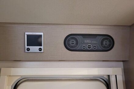 Swift Celebration 635 6 Berth Double Dinette 18