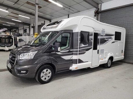 Swift Voyager 594 Swift Voyager 594 Auto